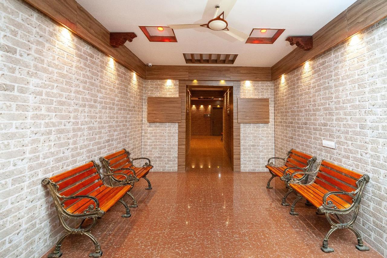 Oyo 29859 Rds Guest House Ambur Dış mekan fotoğraf